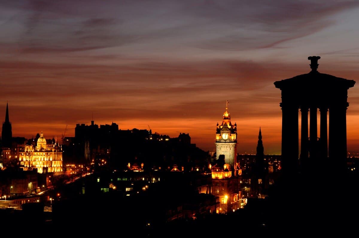 Edinburgh Castle Skyline Client: Historic Environment Scotland Rob McDougall Professional Photographer and Film Maker Edinburgh